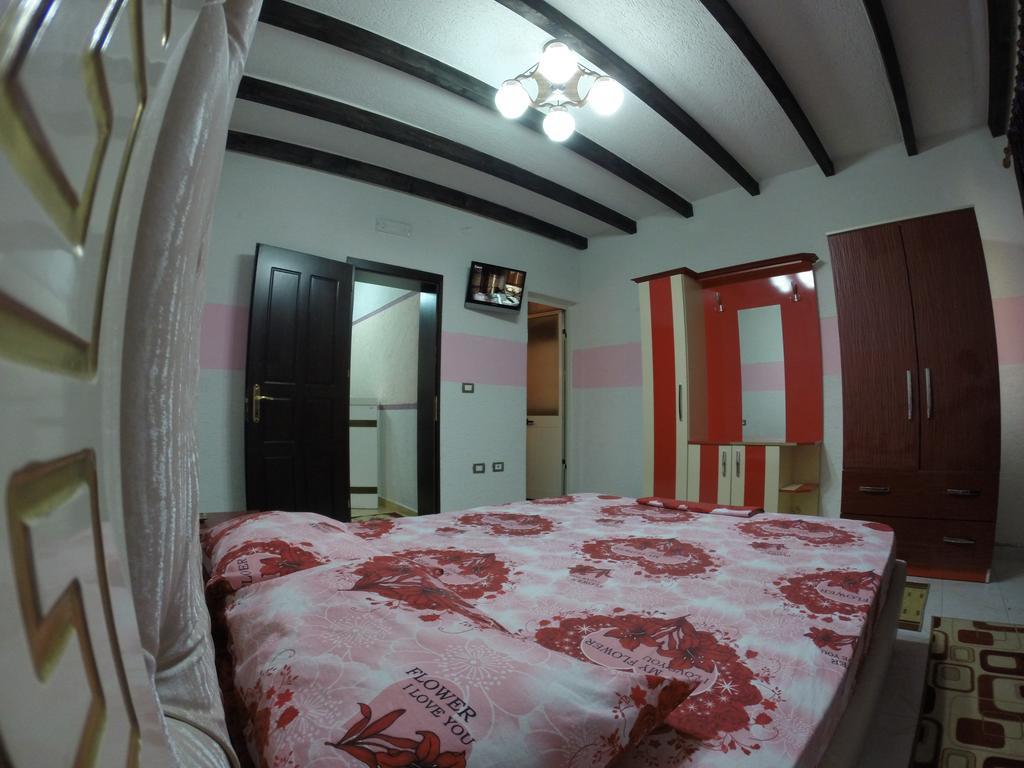 Hotel Buza New Shtoj エクステリア 写真