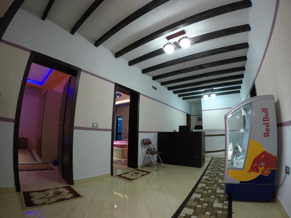 Hotel Buza New Shtoj エクステリア 写真