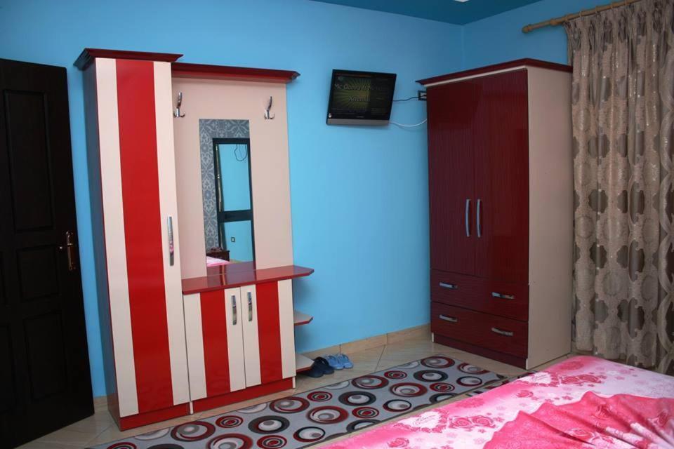Hotel Buza New Shtoj エクステリア 写真